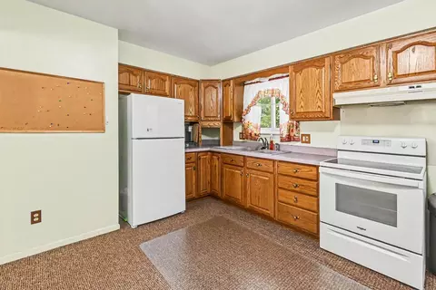 Kitchen - 234 Trinity Cir, Lansing, MI 48911 photo 2 of 3