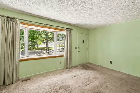 Living - 234 Trinity Cir, Lansing, MI 48911 photo 2 of 3