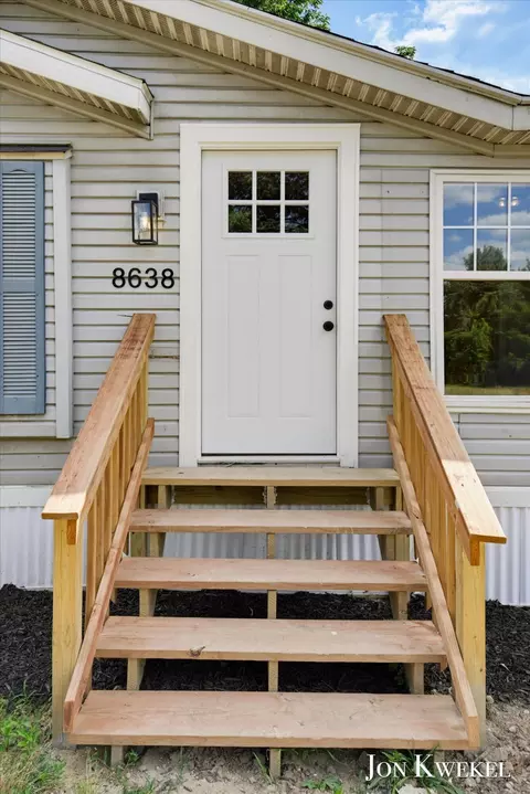 Exterior - 8636 Maple Rd, Lyons, MI 48851 photo 3 of 5