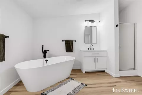 Bath - 8636 Maple Rd, Lyons, MI 48851 photo 2 of 6