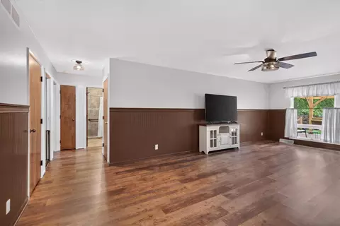 Living - 3129 Happy Valley Rd, Jackson, MI 49203 photo 5 of 10