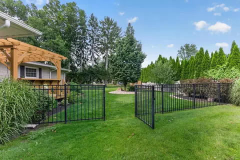 Exterior - 3129 Happy Valley Rd, Jackson, MI 49203 photo 11 of 21