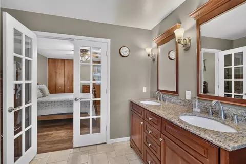 Bath - 3129 Happy Valley Rd, Jackson, MI 49203 photo 2 of 7