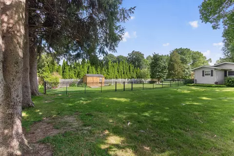 Exterior - 3129 Happy Valley Rd, Jackson, MI 49203 photo 18 of 21