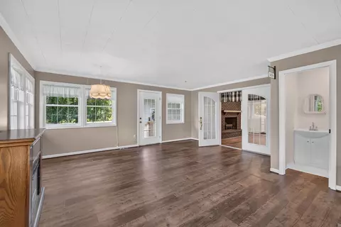 Living - 3129 Happy Valley Rd, Jackson, MI 49203 photo 10 of 10