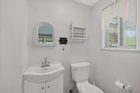 Bath - 3129 Happy Valley Rd, Jackson, MI 49203 photo 1 of 7