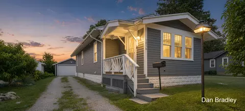 3056 Effie Pl NE, Grand Rapids, MI 49505