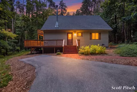1450 N Payne Lake Rd, Middleville, MI 49333