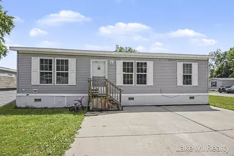 357 S Hardwick Dr SW, Grand Rapids, MI 49548
