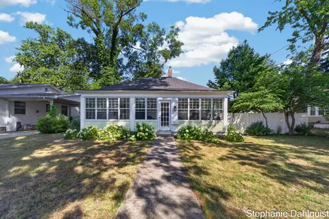 1210 Ruddiman Dr, Muskegon, MI 49445