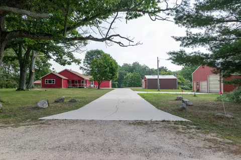 Exterior - 3820 N Beech Ave, White Cloud, MI 49349 photo 1 of 8