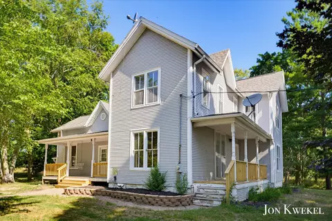 6692 Fitzner Rd, Greenville, MI 48838