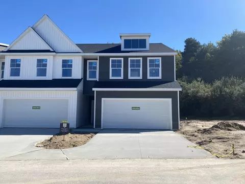4898 Hidden River Ave SW #63, Wyoming, MI 49418