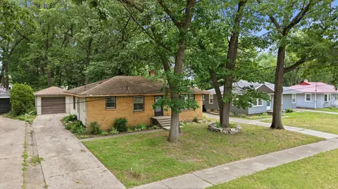 1711 Royal Oak St SW, Wyoming, MI 49519