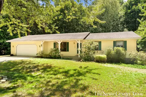 14504 Cameron Ct, Grand Haven, MI 49417