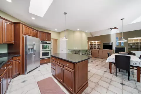Kitchen - 2500 Reynolds Rd, Jackson, MI 49201 photo 8 of 8
