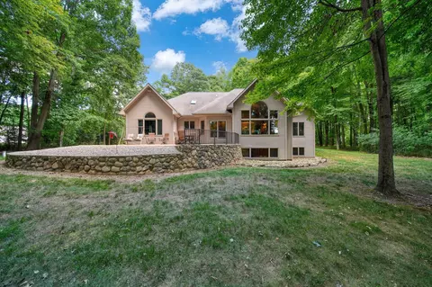 Exterior - 2500 Reynolds Rd, Jackson, MI 49201 photo 14 of 18
