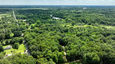 View/Area - 2500 Reynolds Rd, Jackson, MI 49201 photo 4 of 9