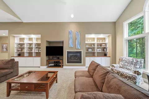 Living - 2500 Reynolds Rd, Jackson, MI 49201 photo 3 of 5
