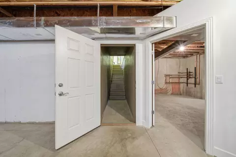 Entry Way - 2500 Reynolds Rd, Jackson, MI 49201 photo 6 of 6