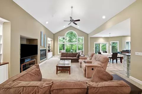 Living - 2500 Reynolds Rd, Jackson, MI 49201 photo 2 of 5