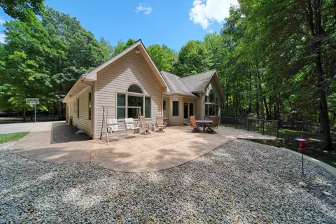 Exterior - 2500 Reynolds Rd, Jackson, MI 49201 photo 12 of 18