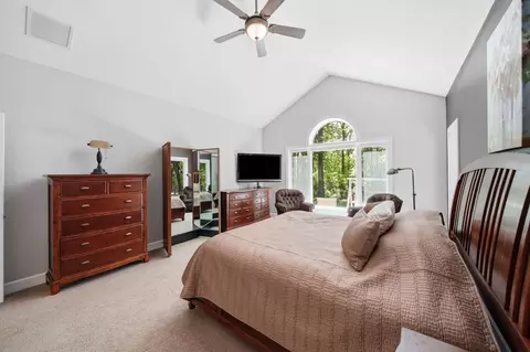 Bedroom - 2500 Reynolds Rd, Jackson, MI 49201 photo 5 of 9