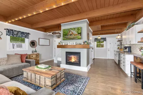 Living - 5809 Maple St, Newaygo, MI 49337 photo 4 of 6