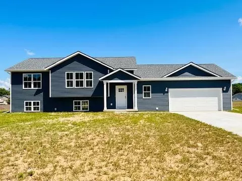 3233 Signal Point Dr, Allegan, MI 49010