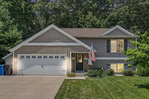 2662 Jolly Roger Dr, Wayland, MI 49348