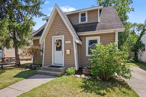 194 W 20th St, Holland, MI 49423