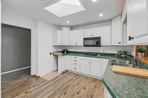 Kitchen - 1127 S Brown St, Jackson, MI 49203 photo 1 of 2