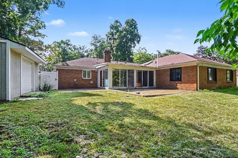 Exterior - 1127 S Brown St, Jackson, MI 49203 photo 2 of 3