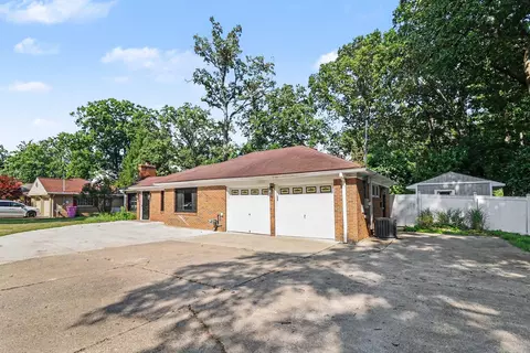 Exterior - 1127 S Brown St, Jackson, MI 49203 photo 1 of 3