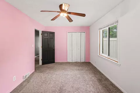 Bedroom - 1127 S Brown St, Jackson, MI 49203 photo 5 of 6