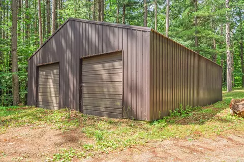 Exterior - 7975 110th Ave, Evart, MI 49631 photo 5 of 9