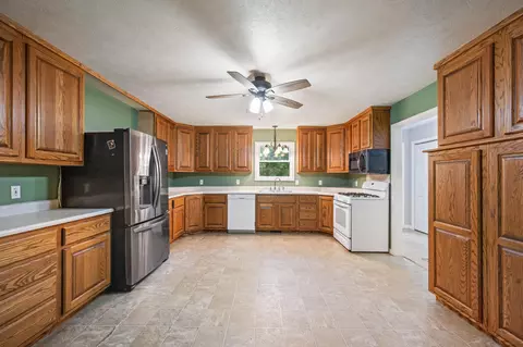 Kitchen - 7975 110th Ave, Evart, MI 49631 photo 1 of 1