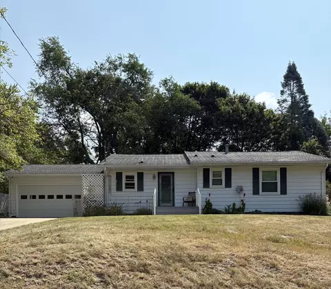 3411 Wood St, Kalamazoo, MI 49008
