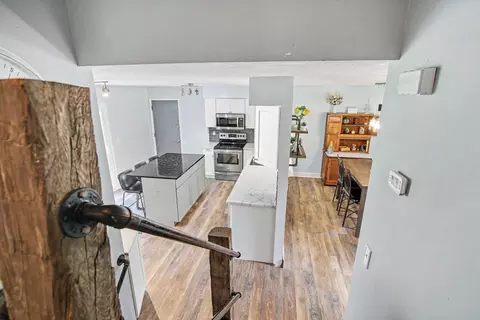 Entry Way - 5105 Sharon Dr, Jackson, MI 49203 photo 1 of 1