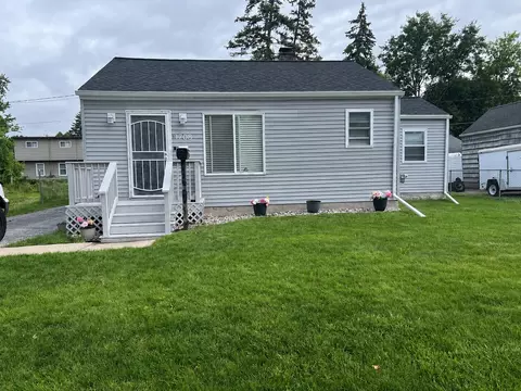 1708 Division St, Saginaw, MI 48602