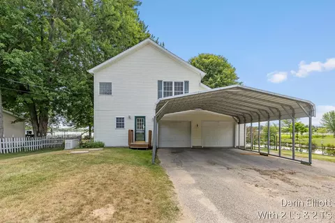 Exterior - 388 Reid Dr, Stanton, MI 48888 photo 2 of 4