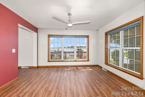 Living - 388 Reid Dr, Stanton, MI 48888 photo 3 of 4