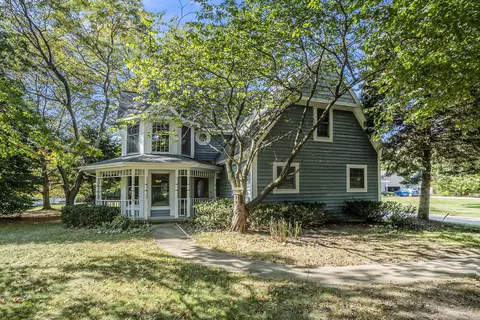 507 Lena Dr, South Haven, MI 49090