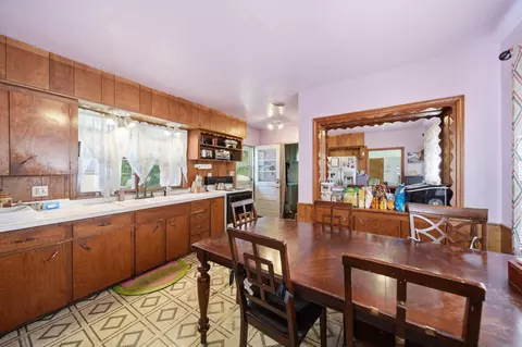 Kitchen - 518 Garfield St, Jackson, MI 49203 photo 1 of 5