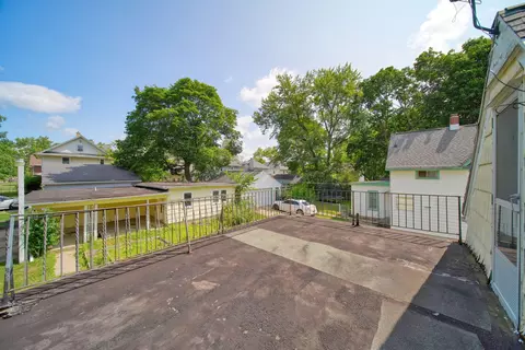 Exterior - 518 Garfield St, Jackson, MI 49203 photo 2 of 18