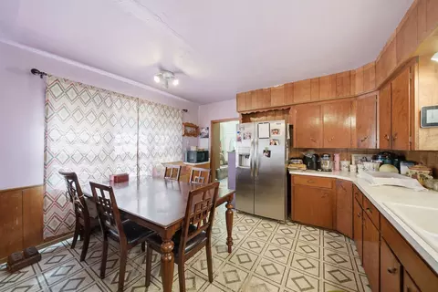 Kitchen - 518 Garfield St, Jackson, MI 49203 photo 4 of 5