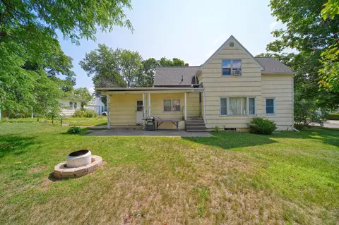Exterior - 518 Garfield St, Jackson, MI 49203 photo 4 of 18