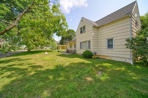Exterior - 518 Garfield St, Jackson, MI 49203 photo 8 of 18