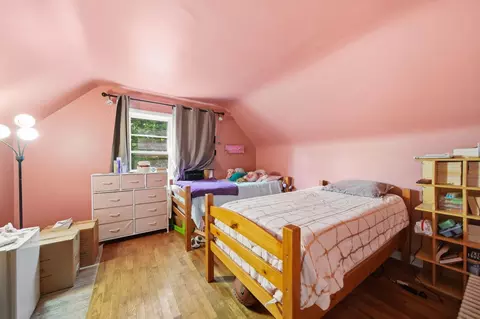 Bedroom - 518 Garfield St, Jackson, MI 49203 photo 3 of 8