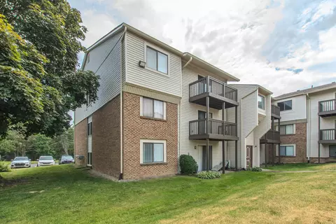 30078 W 12 Mile Rd #99, Farmington Hills, MI 48334